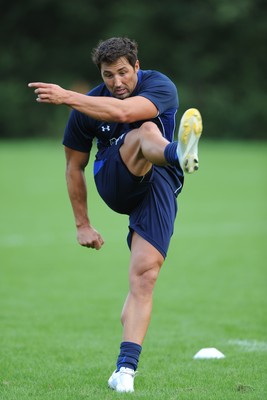 08.08.11 - Wales Rugby Training - Gavin Henson during training. 