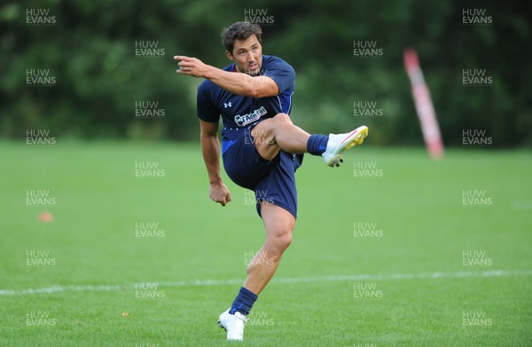 08.08.11 - Wales Rugby Training - Gavin Henson during training. 
