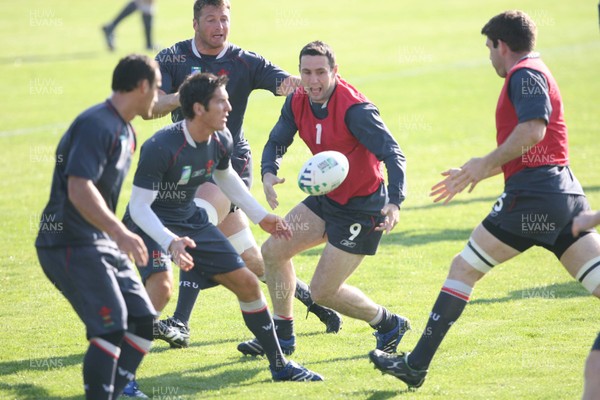 08.09.07 Wales World Cup training... Stephen Jones in the thick of things. 