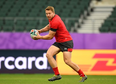 081019 - Wales Rugby Training - James Davies during training