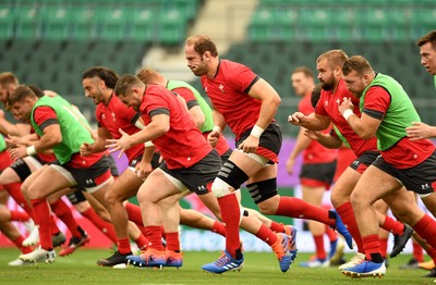 081019 - Wales Rugby Training - Alun Wyn Jones during training