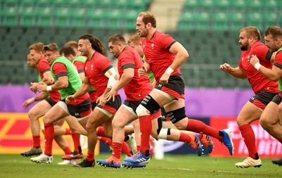 081019 - Wales Rugby Training - Alun Wyn Jones during training