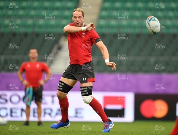 081019 - Wales Rugby Training - Alun Wyn Jones during training