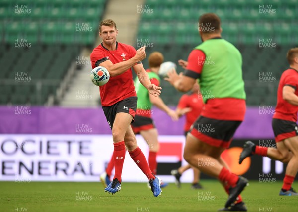 081019 - Wales Rugby Training - Dan Biggar during training