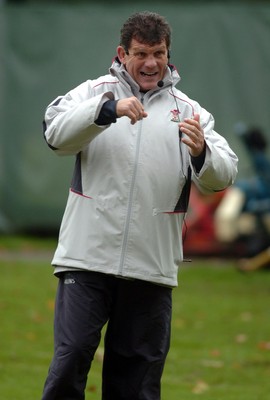 08.11.06 - Wales Rugby Training - Wales Coach, Gareth Jenkins 