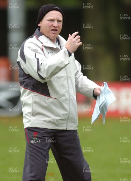 08.11.06 - Wales Rugby Training - Wales Kicking Coach, Neil Jenkins 