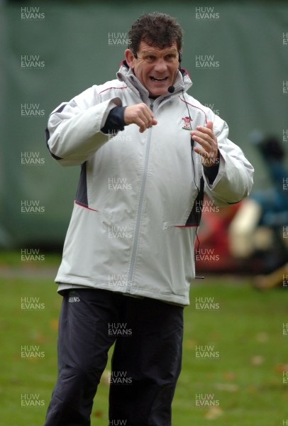 08.11.06 - Wales Rugby Training - Wales Coach, Gareth Jenkins 