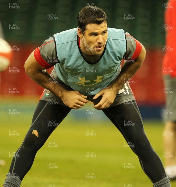 081113  - Wales Captain Run - Mike Phillips   