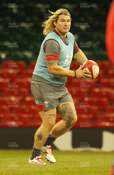 081113  - Wales Captain Run - Richard Hibbard   