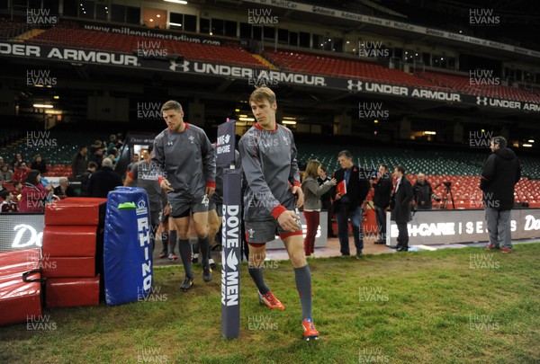 081113 - Wales Rugby Training -Liam Williams arrives for training