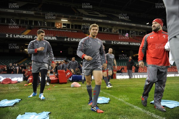 081113 - Wales Rugby Training -Leigh Halfpenny arrives for training