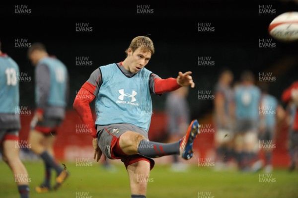 081113 - Wales Rugby Training -Liam Williams during training