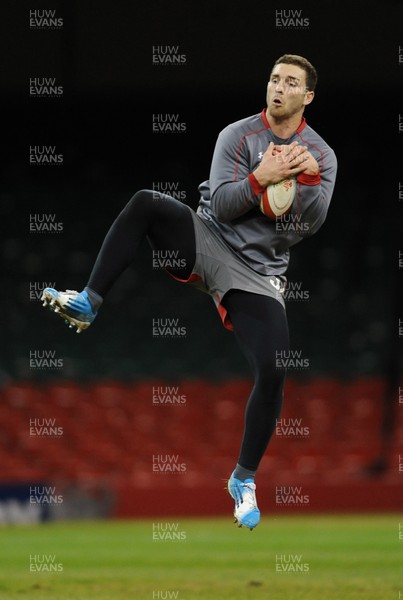 081113 - Wales Rugby Training -George North during training