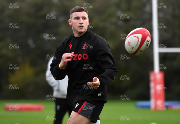 081122 - Wales Rugby Training - Dane Blacker during training