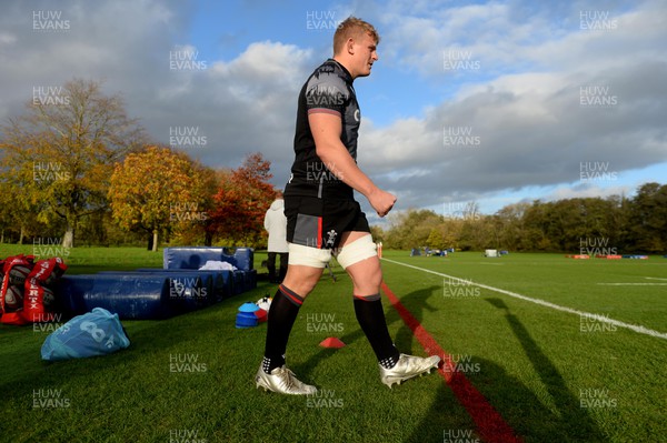 081122 - Wales Rugby Training - Jac Morgan during training