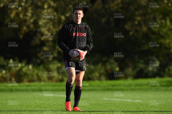 081122 - Wales Rugby Training - Josh Adams during training