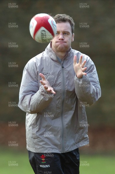 090206  Wales rugby training,Cardiff - Mark Jones keeps his eye on the ball   