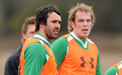 09.02.10 - Wales Rugby Training - Jonathan Thomas and Alun Wyn Jones during training. 