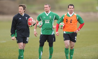 09.02.10 - Wales Rugby Training - Martin Roberts, Richie Rees and Gareth Cooper during training. 