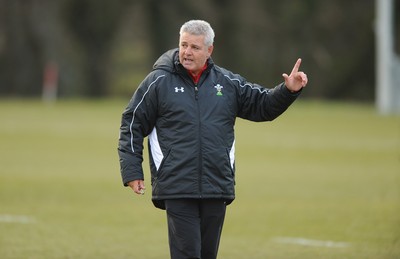 09.02.10 - Wales Rugby Training - Head coach Warren Gatland makes a point during training. 