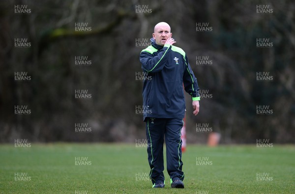 090315 - Wales Rugby Training -Shaun Edwards during training