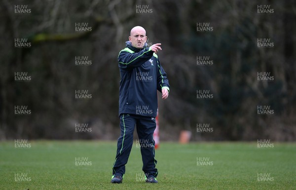 090315 - Wales Rugby Training -Shaun Edwards during training