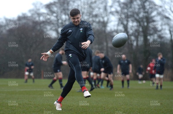 090318 - Wales Rugby Training - Steff Evans during training