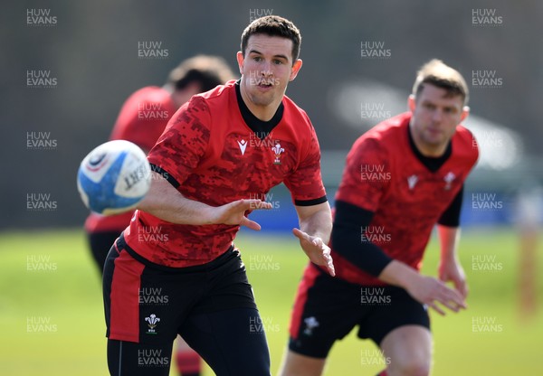 090321 - Wales Rugby Training - Owen Watkin during training