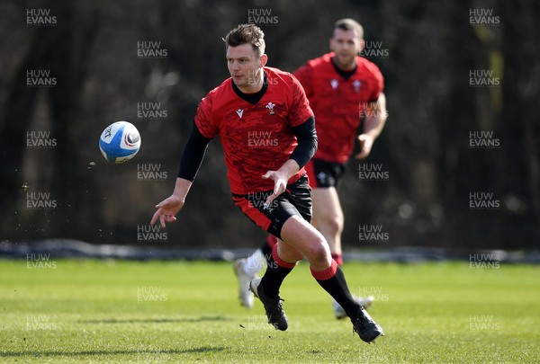 090321 - Wales Rugby Training - Dan Biggar during training