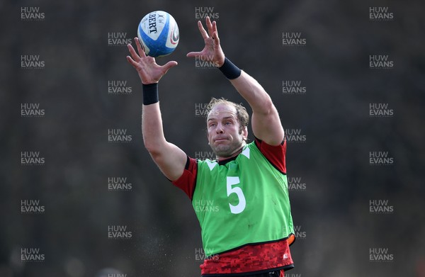 090321 - Wales Rugby Training - Alun Wyn Jones during training