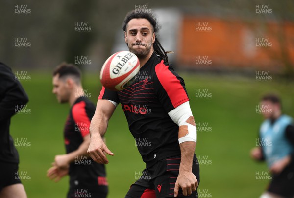 090322 - Wales Rugby Training - Josh Navidi during training