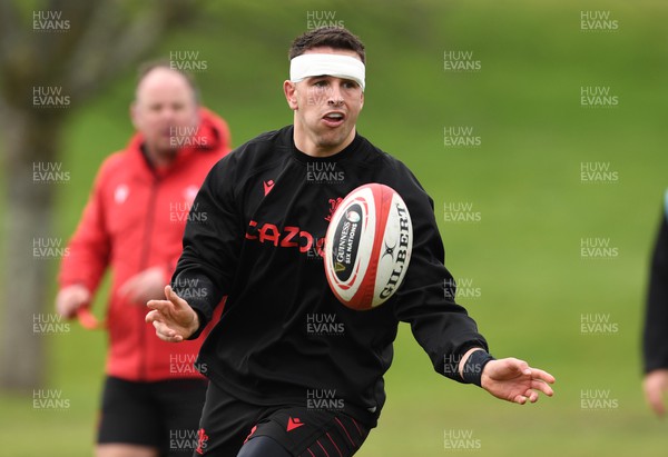 090322 - Wales Rugby Training - Owen Watkin during training