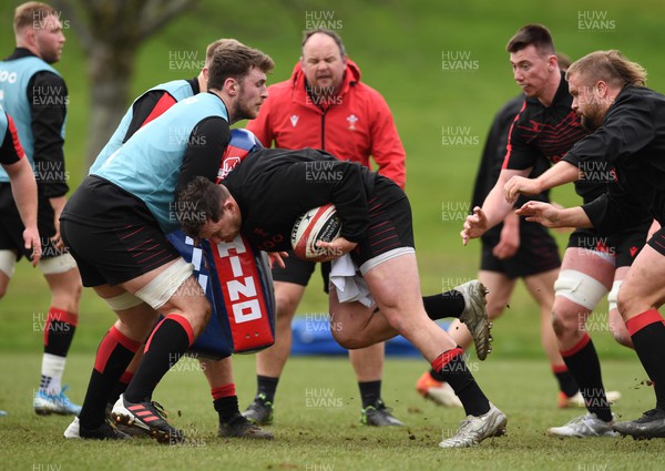 090322 - Wales Rugby Training - Ryan Elias during training