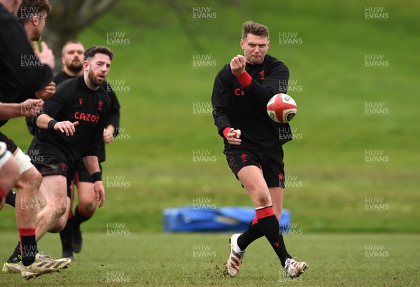 090322 - Wales Rugby Training - Dan Biggar during training