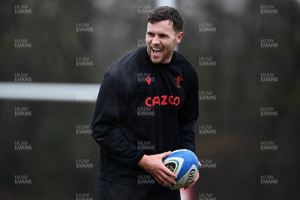 090323 - Wales Rugby Training - Mason Grady during training