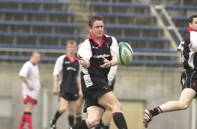 090601 - Wales Rugby Training - Shane Williams in full flight in training