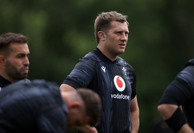 090625 - Wales Rugby Training - Ben Carter during training