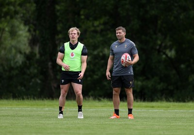 090625 - Wales Rugby Training - Blair Murray and Leigh Halfpenny, Skills Coach during training