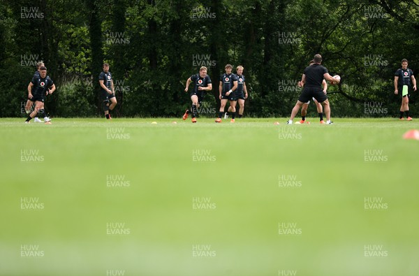 090625 - Wales Rugby Training - Sam Costelow during training