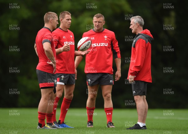 090819 - Wales Rugby Training - Jonathan Davies, Liam Williams, Hadleigh Parkes and Rob Howley during training