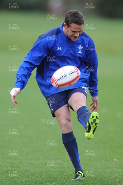 09.11.10 - Wales Rugby Training - Lee Byrne during training. 