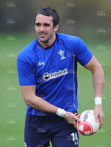 09.11.10 - Wales Rugby Training - Jonathan Thomas during training. 