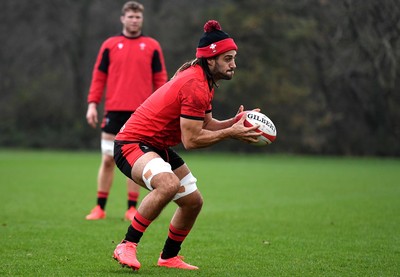 091120 - Wales Rugby Training - Josh Navidi during training