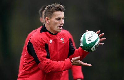 091120 - Wales Rugby Training - Jonathan Davies during training