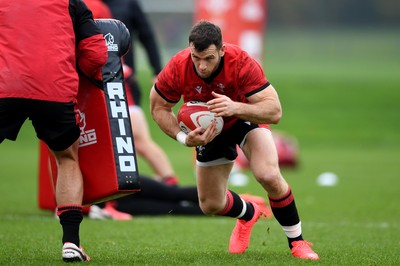 091120 - Wales Rugby Training - Gareth Davies during training