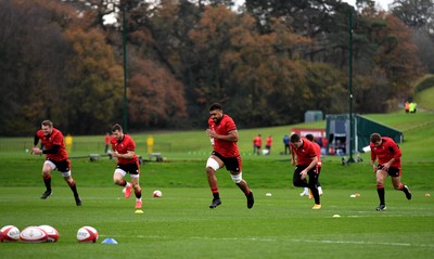 091120 - Wales Rugby Training - Dan Biggar, Gareth Davies, Taulupe Faletau, Josh Adams and Leigh Halfpenny during training