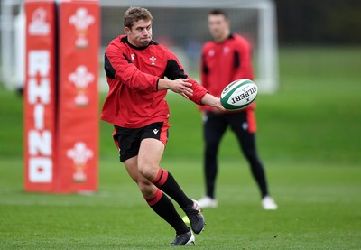 091120 - Wales Rugby Training - Leigh Halfpenny during training