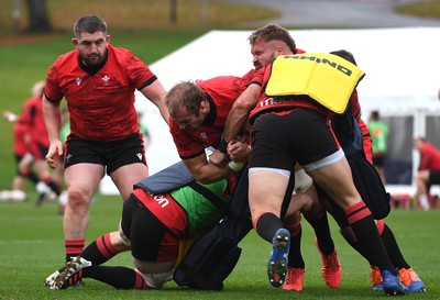 091120 - Wales Rugby Training - Alun Wyn Jones during training
