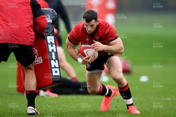 091120 - Wales Rugby Training - Gareth Davies during training