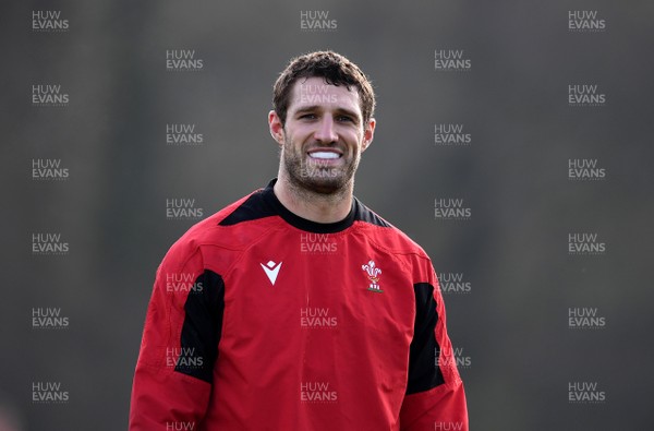 091120 - Wales Rugby Training - Jonah Holmes during training